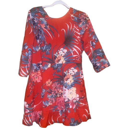 New Boohoo exclusive floral ruffle hem open back dress size 10 - Picture 2 of 6